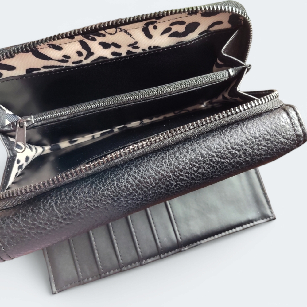Jessica Simpson Black Wristlet Clutch - Picture 6 of 8